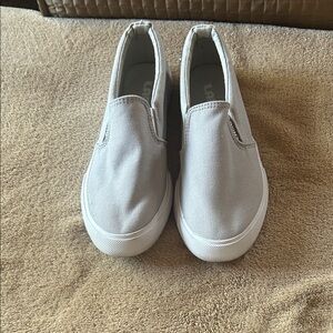 Lamo Gray Slip-On Sneakers
